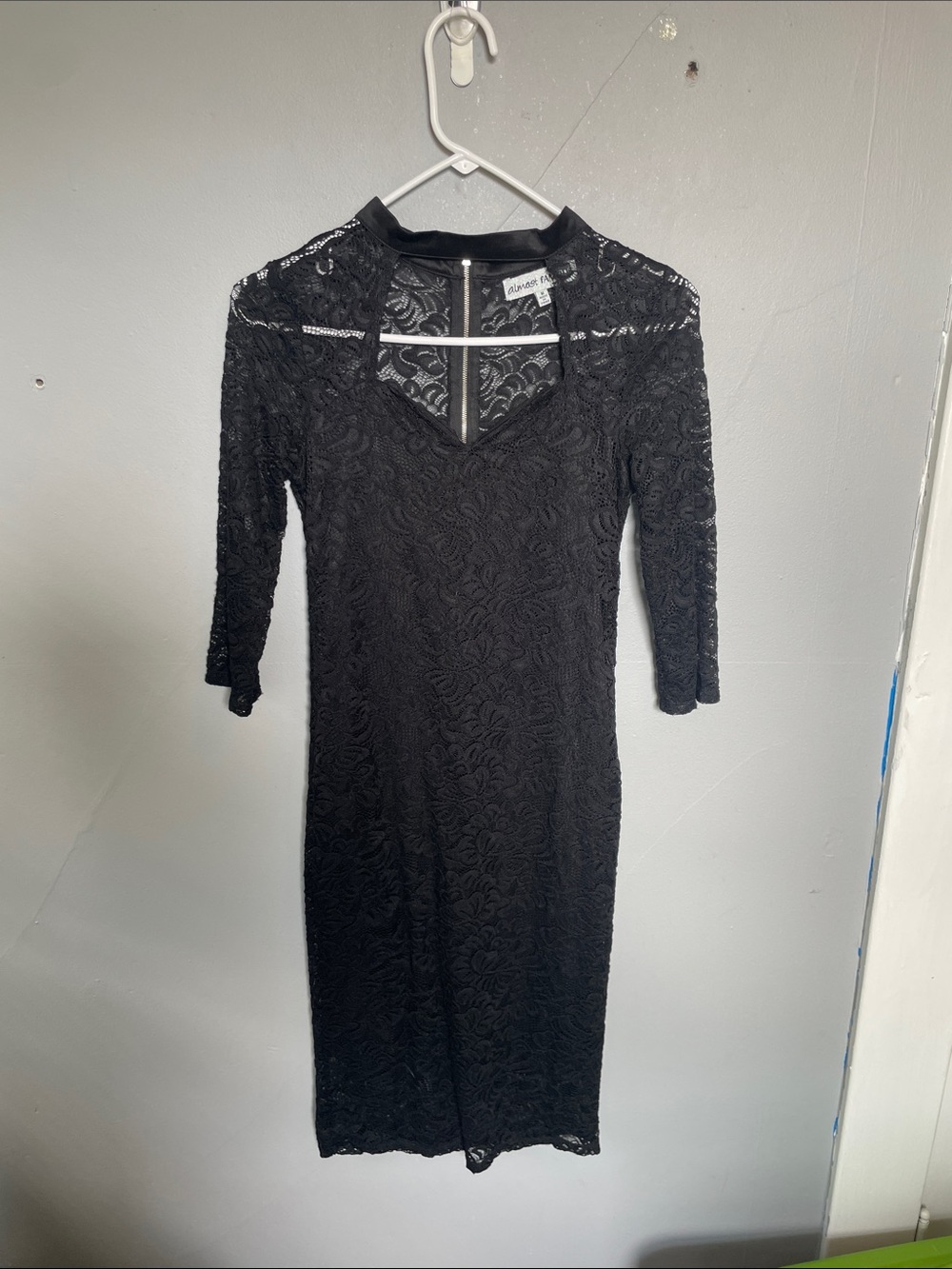 Almost Famous M Lace Sheath 3/4 sleeve v neck dress whimsigoth dark romance